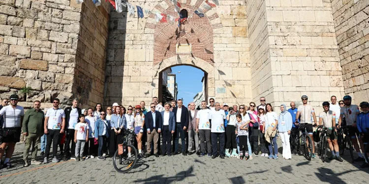 Bursa’da ‘Arabasız Bir Gün, Hareketli Bir Kent’