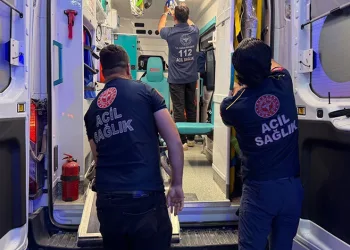 Bisikletiyle 5 metre yüksekten düşen küçük kız hayatını kaybetti