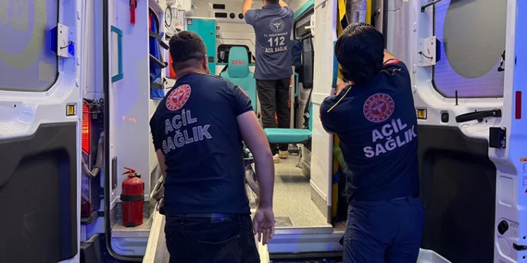 Bisikletiyle 5 metre yüksekten düşen küçük kız hayatını kaybetti