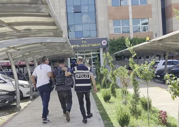 Boşanma aşamasındaki karısını öldüren şahıs tutuklandı