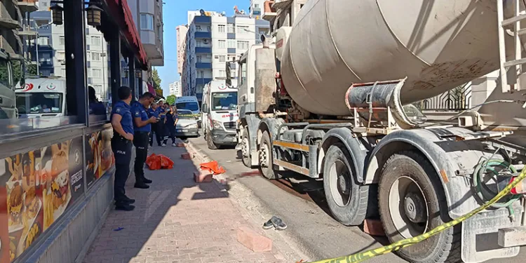Beton mikserinin ezdiği bir kişi hayatını kaybetti
