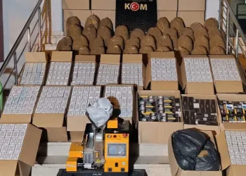Kaçak tütün ve makaron operasyonunda 3 şüpheli yakalandı