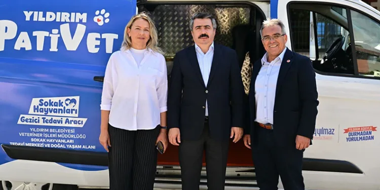 Sahipsiz sokak hayvanlarına ‘PATİVET’ şefkati