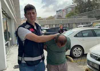 Ağabeyine silahlı saldırı düzenleyen şahıs adliyeye sevk edildi