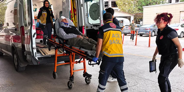 Bursa’da otomobil şarampole uçtu: 2 yaralı