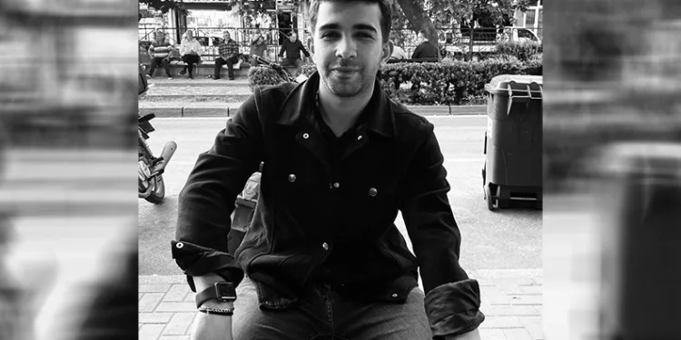 Bursa’da iki otomobil kafa kafaya çarpıştı: 1 ölü, 1 ağır yaralı