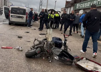 Bursa’da ticari araç elektrikli bisiklete çarptı: 1 ölü