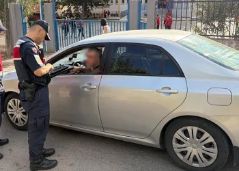Gemlik’te jandarmadan okul çevrelerinde sıkı denetim