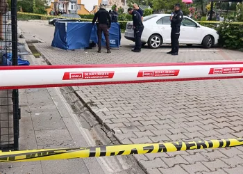 Balkon temizlerken 13. kattan düşen kadın öldü