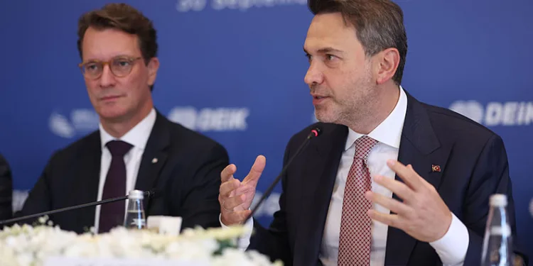 Bakan Bayraktar’dan Almanya’ya çağrı