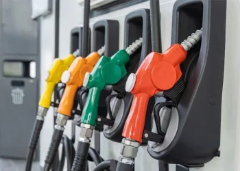Benzine indirim geliyor: Litre fiyatı düşecek
