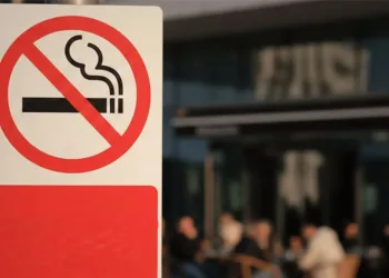 Sigaraya yeni yasaklar geliyor: Kafe ve restoranlarda yeni dönem