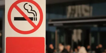 Sigaraya yeni yasaklar geliyor: Kafe ve restoranlarda yeni dönem