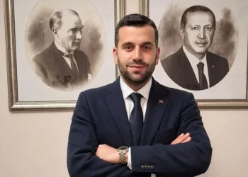 Ataşehir Belediyesi AK Parti’ye geçti: Muhalefetsiz seçimde Serdar Orhan kazandı