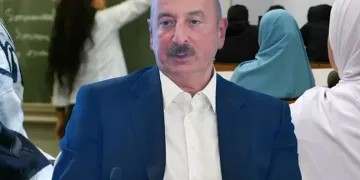 Azerbaycan’da başörtüsü krizi büyüyor: Öğrenciler okula alınmadı
