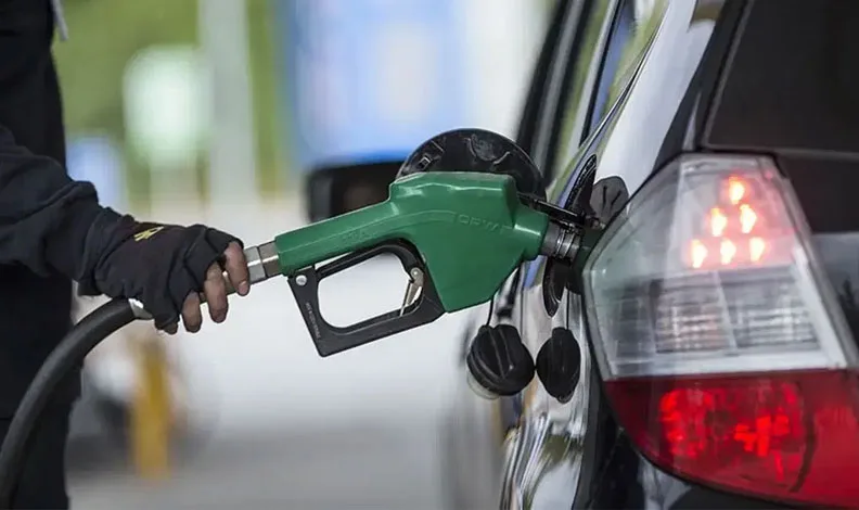 Benzine 4,30 TL indirim bekleniyor: Yeni fiyatlar belli oldu