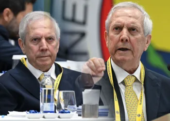 Aziz Yıldırım’dan Fenerbahçe’ye veda mesajı: Mayıstan sonra yokum