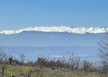 İznik Gölü ve Uludağ manzaralı köy İstanbul ve Ankaralıların radarında
