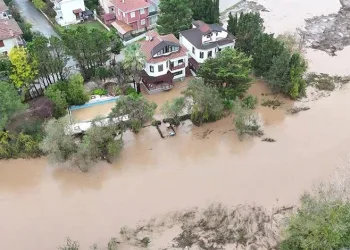 Şile’de göle dönen yollar havadan görüntülendi