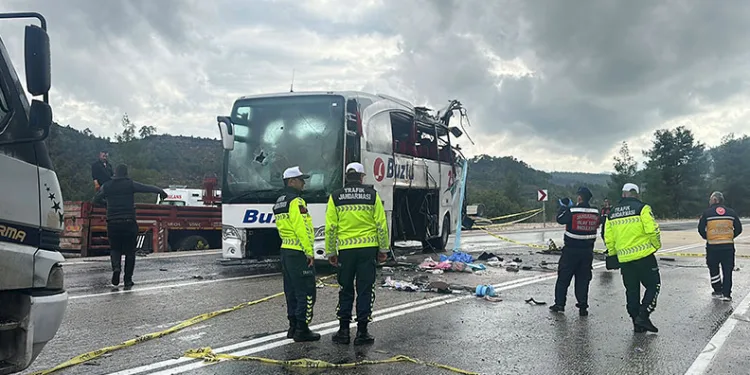 Gümüşhane’de durdurulan araçta uyuşturucu ve kenevir tohumu ele geçirildi