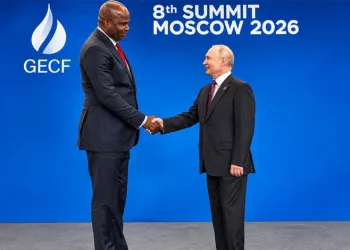 Putin’in boy farkını ortaya koyan kare