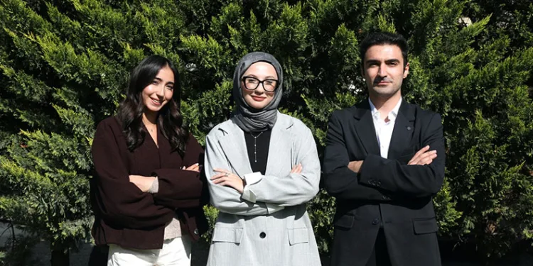 Bursa’da aç kalan domuz Mudanya sahiline indi