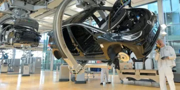 Volkswagen’da 2030’a kadar maaşları dondurma planı