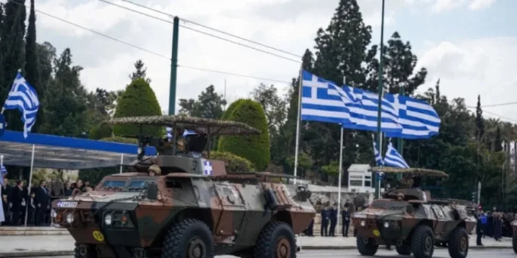 Yunanistan tanklarını anti-drone kafesleriyle donatıyor