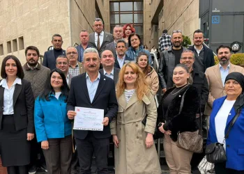 YENİ Parti Bursa İl Başkanı Nihat Yeşiltaş Mazbatasını Aldı