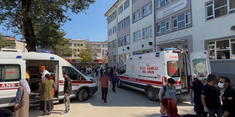 Bursa’da okulda gaz paniği