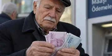 En düşük emekli aylığı asgari ücrete endekslensin teklifi