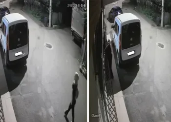 Bursa’da Cumhuriyet’in 103. yılı için çelenk sunuldu