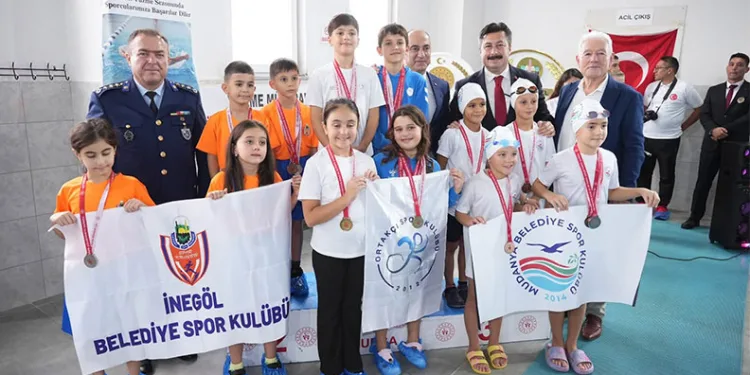 Cumhuriyet Kupası Yüzme Yarışları Yenişehir’de düzenlendi