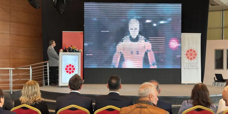 Bursa’da dezenformasyonla mücadele eğitimi düzenleniyor