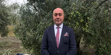 Büyükşehir ekiplerinden sahillerde temizlik çalışması