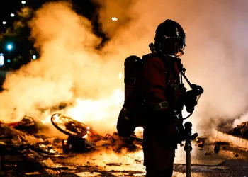 Brüksel’de öğrencilerden eğitim giderleri protestosu