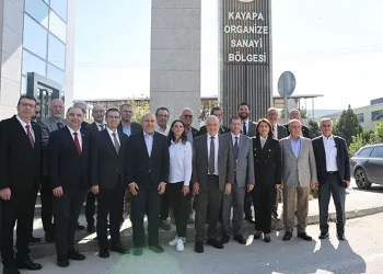 Gemlik’te cinayet kurbanı çift toprağa verildi