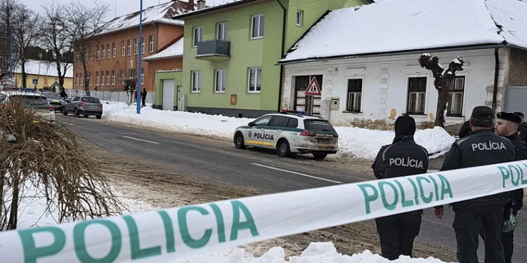 Polonya’da okulda bıçaklı saldırı: 7 yaralı