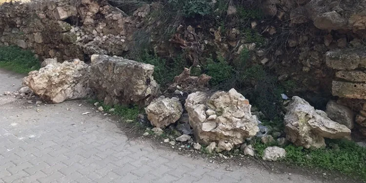 İznik’te 2 bin yıllık su kemeri ilgisizlikten çökmeye başladı