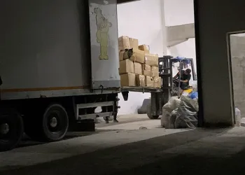 Kıraathanede gece yarısı çıkan yangın korkuttu
