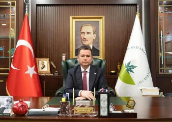 Bursa’da Cumhuriyet’in 103. yılı için çelenk sunuldu
