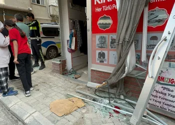 Eskişehir merkezli 5 ildeki fuhuş operasyonunda yakalanan 17 şüpheli adliyeye sevk edildi
