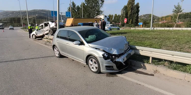 Tokat’ta otomobiller çarpıştı: 4 yaralı