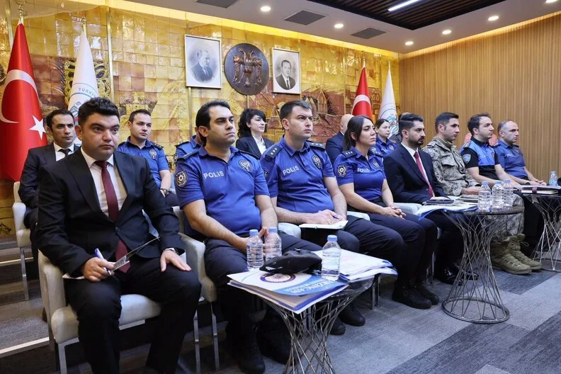 Güllü davasının ilk duruşması için tanık Nur Sultan Ulu Yalova Adliyesi’nde