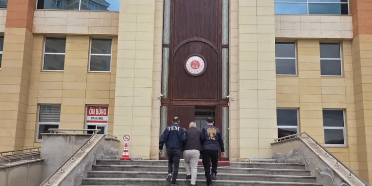 Güllü davasının ilk duruşması için tanık Nur Sultan Ulu Yalova Adliyesi’nde
