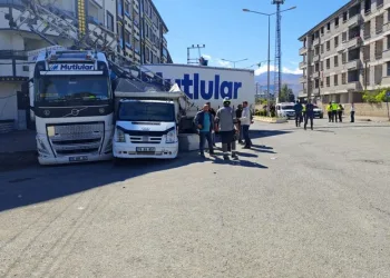 KPSS sınavı yapılan okulda kilitli kalan vatandaş kurtarıldı