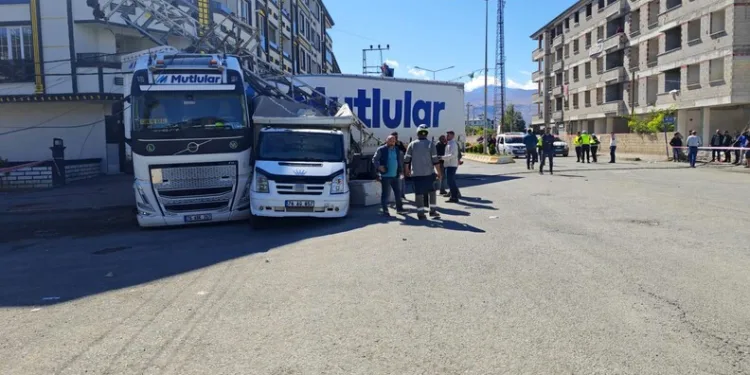 KPSS sınavı yapılan okulda kilitli kalan vatandaş kurtarıldı