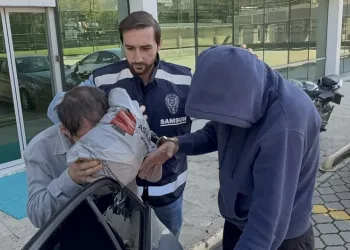 KPSS sınavı yapılan okulda kilitli kalan vatandaş kurtarıldı