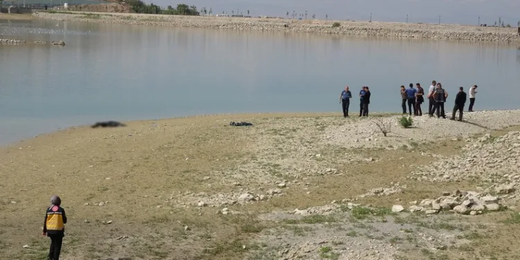 KPSS sınavı yapılan okulda kilitli kalan vatandaş kurtarıldı