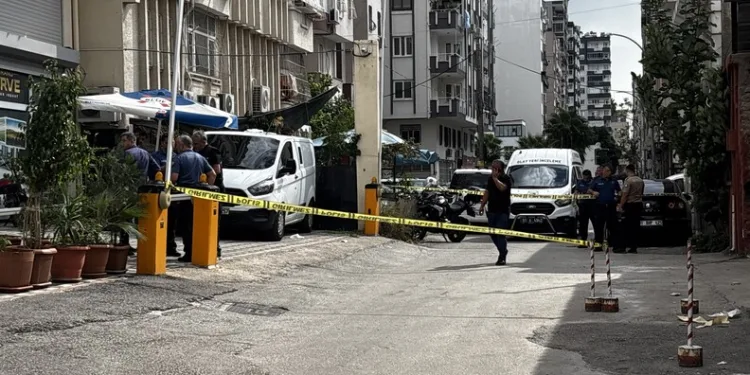 KPSS sınavı yapılan okulda kilitli kalan vatandaş kurtarıldı